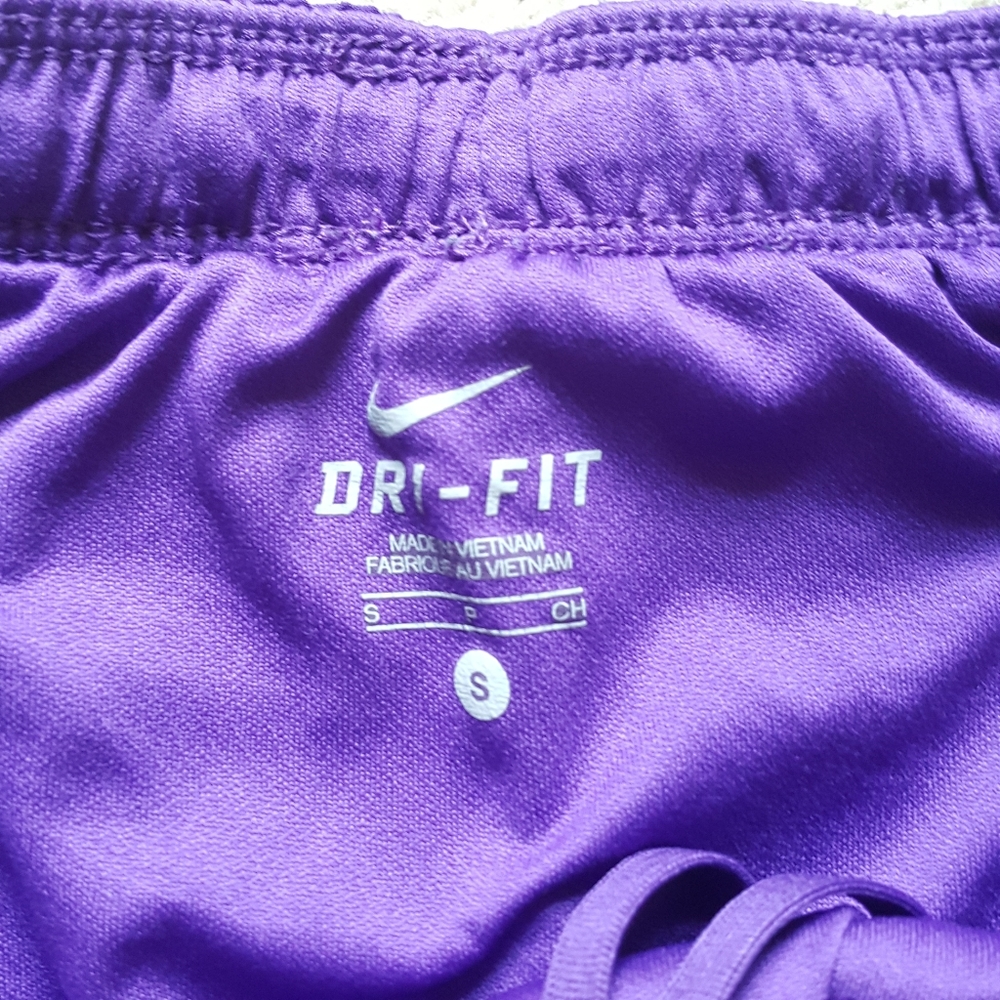 Nike DriFit Running Short - Picture 3 of 3